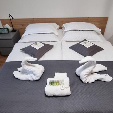 Oberesslingen Studio Apartment Naehe S-Bahn Inklusive Parkplatz מראה חיצוני תמונה
