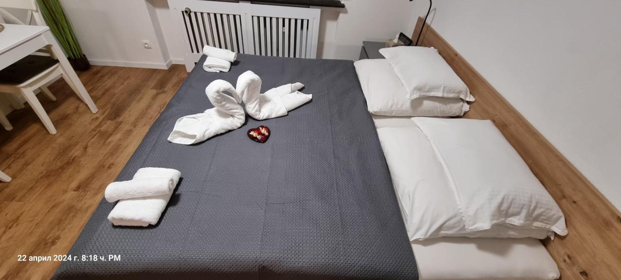 Oberesslingen Studio Apartment Naehe S-Bahn Inklusive Parkplatz מראה חיצוני תמונה